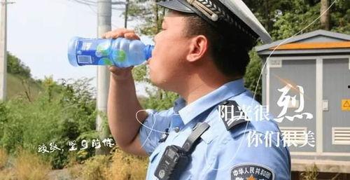 热门吃瓜空姐,揭秘网红空姐的日常趣事