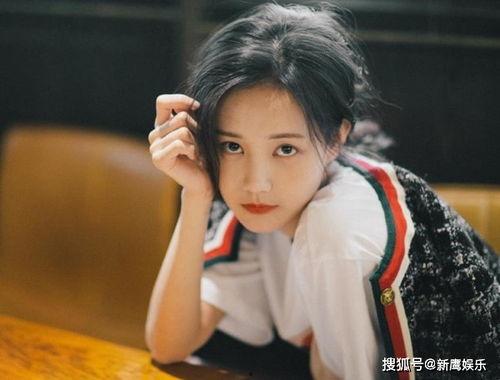 吃瓜爆料李一桐,瓜田里的明星，揭秘她的娱乐圈生活