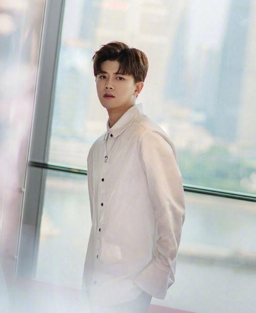 吃瓜每日爆料任嘉伦,瓜田里的甜蜜爆料，揭秘明星背后的故事