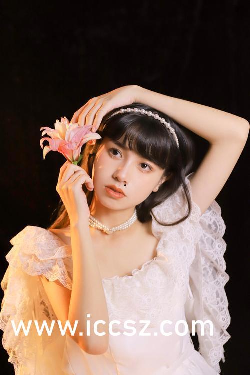 黑料吃瓜校园网曝,揭秘黑料吃瓜背后的真相