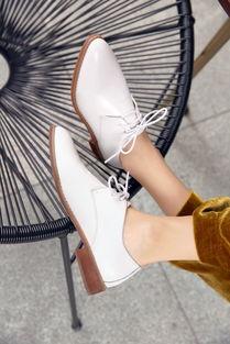 女鞋明星网红推荐,女鞋界的明星单品，时尚必备清单