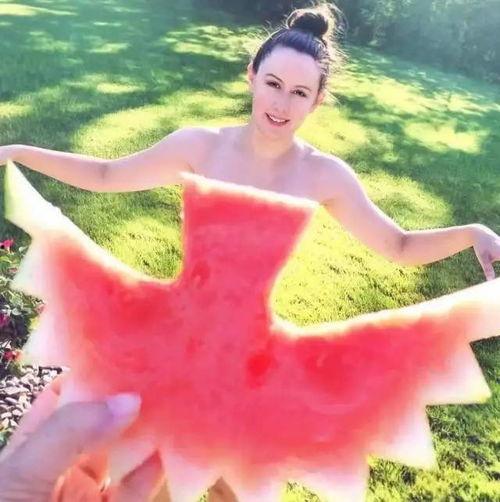 网红明星爆料吃瓜,揭秘娱乐圈吃瓜大事件