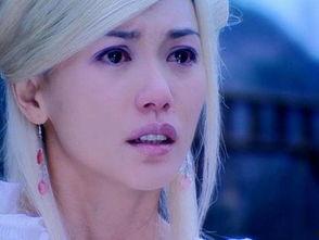 明星网红长白发,网红明星白发下的时尚蜕变