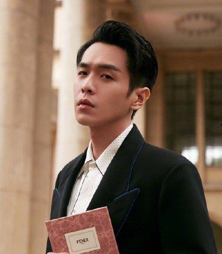 张若昀爆料吃瓜,揭秘娱乐圈那些不为人知的“吃瓜”瞬间