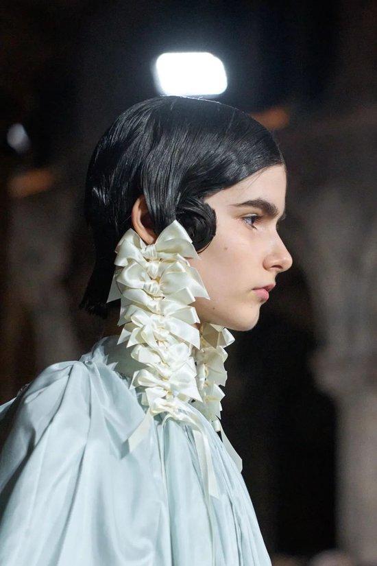 明星网红氛围感,打造潮流生活新风尚